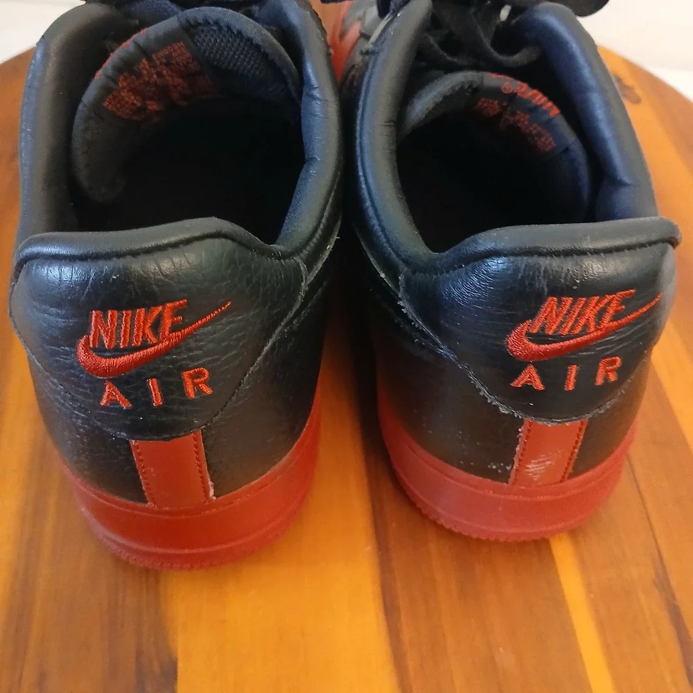 Nike Air Force 1 Low Mens 12 Black Red Casual Shoes Sneakers 318274-001